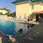 Ξενοδοχείο Mico 3*