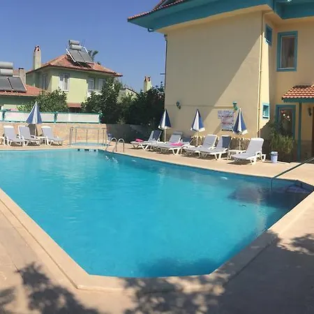 Mico Hotel 3*